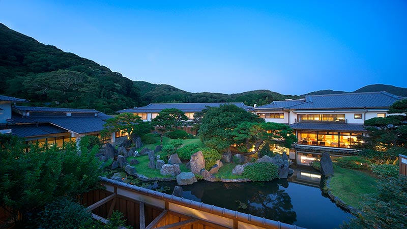 大地の彩 花月亭