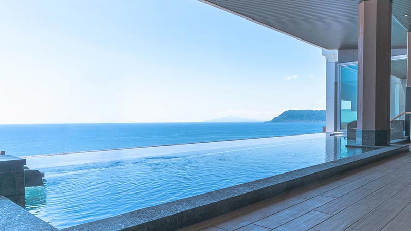 函館湯の川温泉 海と灯